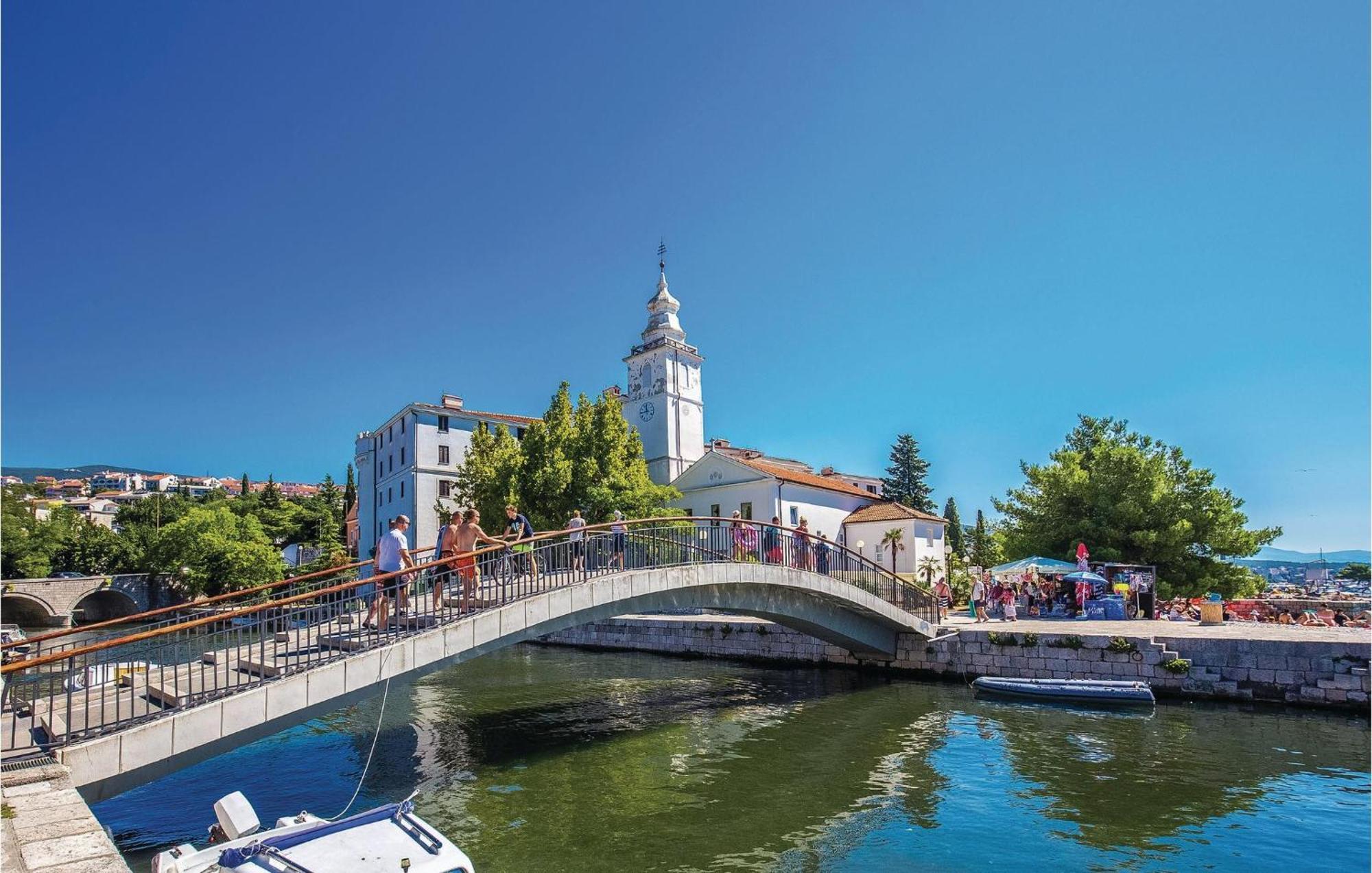 2 Bedroom Amazing Apartment In Crikvenica Exterior photo