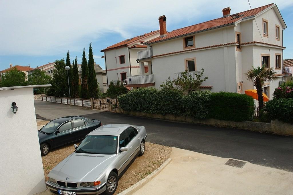 2 Bedroom Amazing Apartment In Crikvenica Room photo