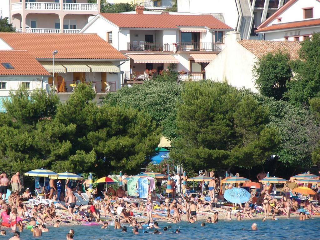 2 Bedroom Amazing Apartment In Crikvenica Room photo